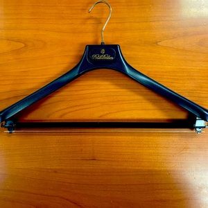 Brooks Brothers hangers pack of 12 nice larger size and durable hangers
